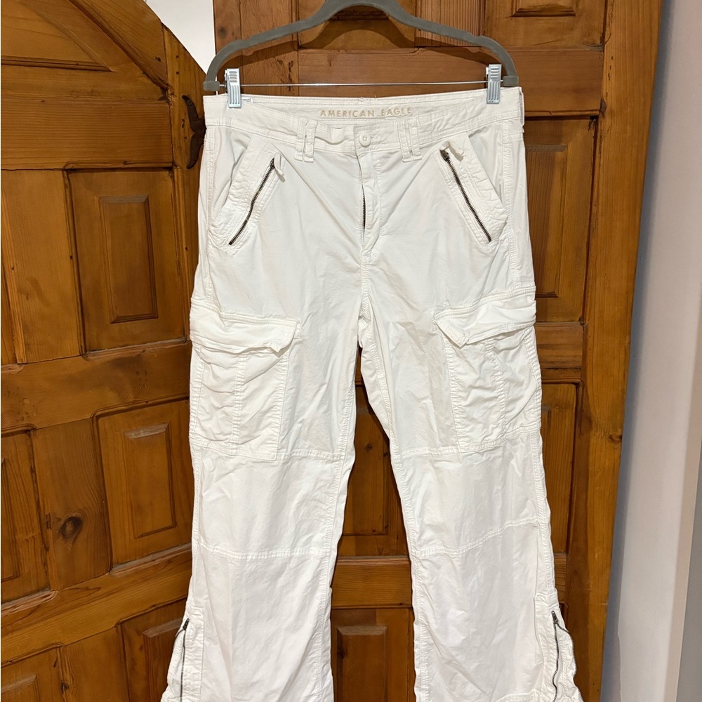 American Eagle White Stretch Pants
